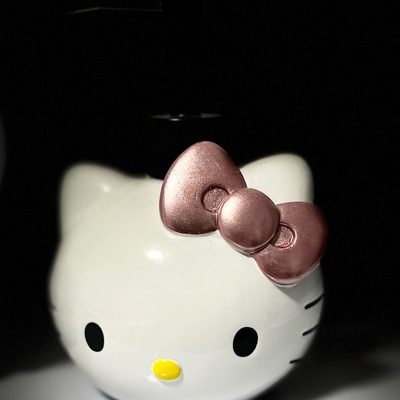 Hello Kitty Rose GoldPINK Hand Soap Dispensers - Picture 7 of 7